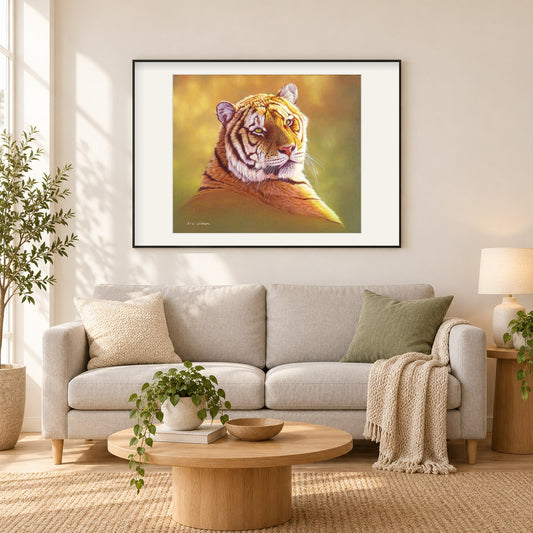 Taiga-Tiger-Studie - Kunst des Eric Wilson als gerahmtes Diamond Painting im Wohnzimmer